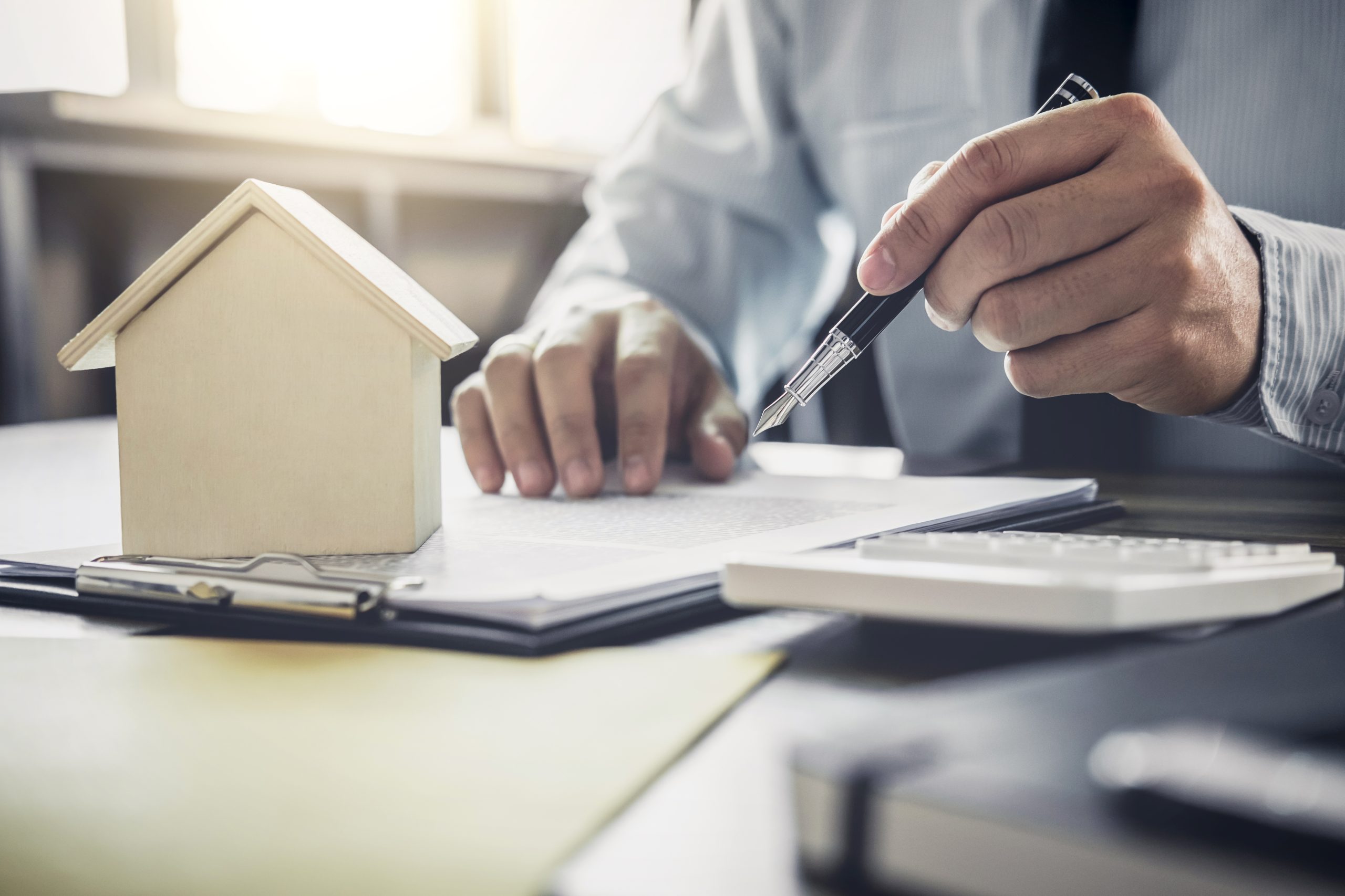 REVISIÓN GRATUITA DE LA POLÍTICA